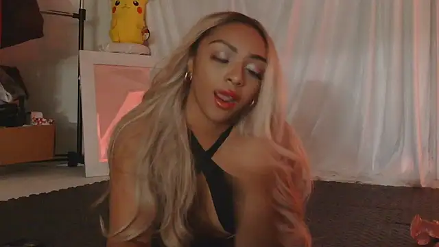Snapshot of jaslenelovely chatting on 01.04.25 jaslenelovely online show from 01.04.25