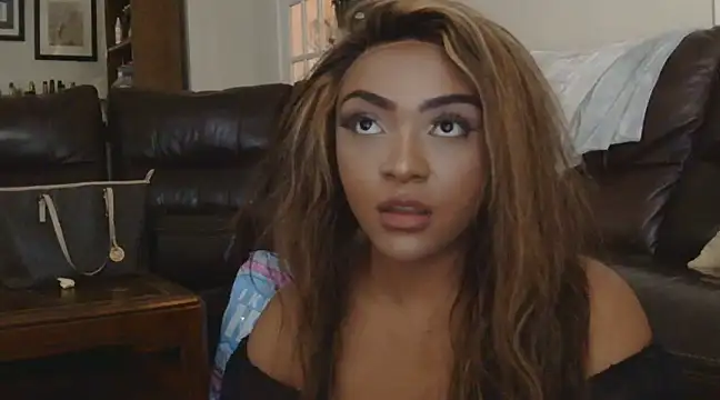 Snapshot of jaslenelovely chatting on 01.22.25 jaslenelovely online show from 01.22.25