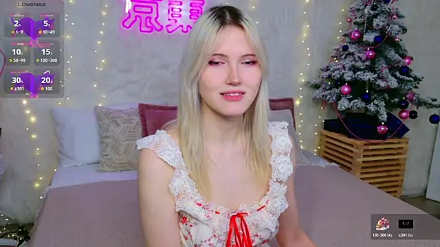 Snapshot of NellieLoyns chatting on 12.20.25 NellieLoyns online show from 12.20.25