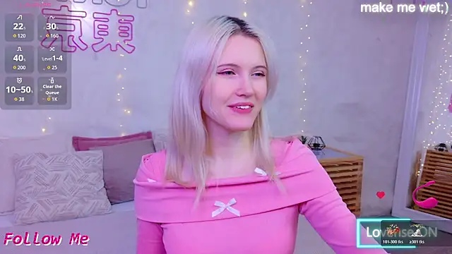 Snapshot of NellieLoyns chatting on 03.10.26 NellieLoyns online show from 03.10.26