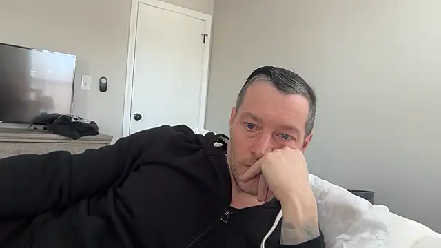 Snapshot of moon-boy chatting on 03.03.25 moon-boy online show from 03.03.25