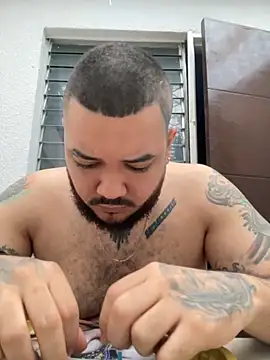 El Titan1998 online show from 11.28.25