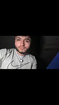 Snapshot of Beboteejoel chatting on 10.13.25 Beboteejoel online show from 10.13.25