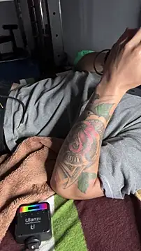 Snapshot of Beboteejoel chatting on 11.21.25 Beboteejoel online show from 11.21.25