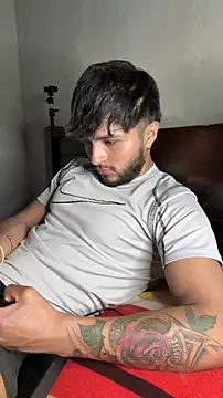 Snapshot of Beboteejoel chatting on 11.30.25 Beboteejoel online show from 11.30.25