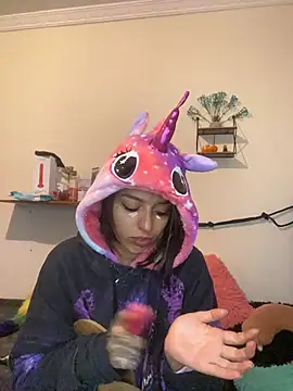 Snapshot of BlueStoneX chatting on 12.22.25 BlueStoneX online show from 12.22.25