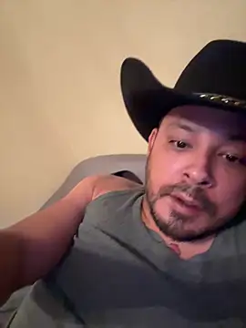 Snapshot of Monsterdrinker0000 chatting on 12.18.25 Monsterdrinker0000 online show from 12.18.25