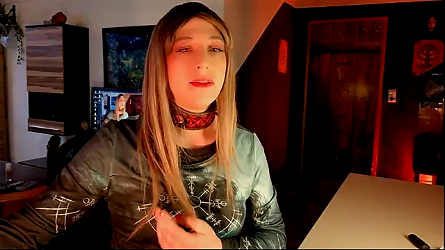 Snapshot of DYasmin69 chatting on 11.22.25 DYasmin69 online show from 11.22.25