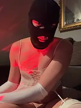 Snapshot of DiamondZar77038 chatting on 01.11.25 DiamondZar77038 online show from 01.11.25