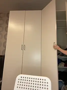 Snapshot of Cuteroxyfoxy chatting on 10.22.25 Cuteroxyfoxy online show from 10.22.25