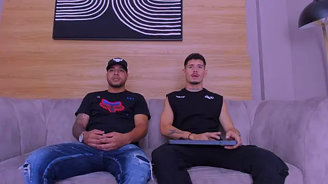 Snapshot of hell_twink chatting on 12.05.25 hell twink online show from 12.05.25