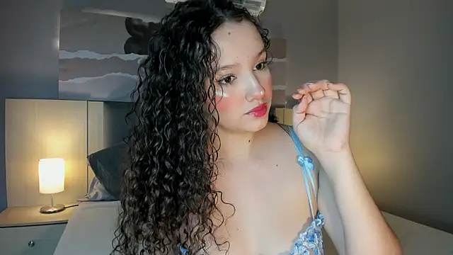 Snapshot of LucyLovelyy chatting on 07.22.26 LucyLovelyy online show from 07.22.26