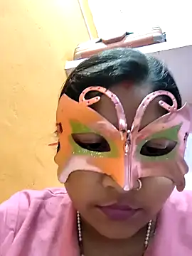 Snapshot of sweet_suman chatting on 01.11.25 sweet suman online show from 01.11.25