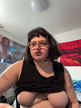 Snapshot of _dwhorekin_ chatting on 09.14.25  dwhorekin  online show from 09.14.25