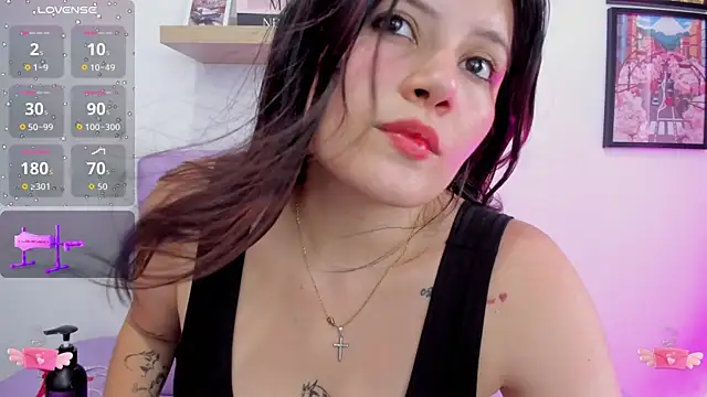 Carolina Burninng online show from 10.02.25