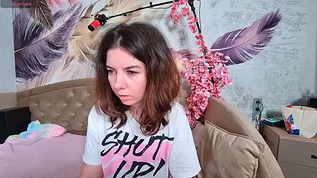 Anoraa online show from 05.04.26