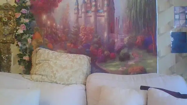 Snapshot of BELLAMORGANE1 chatting on 01.04.25 BELLAMORGANE1 online show from 01.04.25