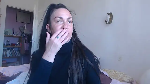 Snapshot of BELLAMORGANE1 chatting on 03.19.25 BELLAMORGANE1 online show from 03.19.25