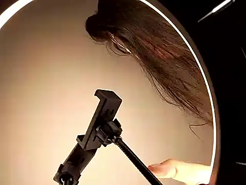 Snapshot of StarSex22 chatting on 12.30.24 StarSex22 online show from 12.30.24