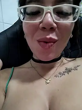 Snapshot of StarSex22 chatting on 02.10.25 StarSex22 online show from 02.10.25