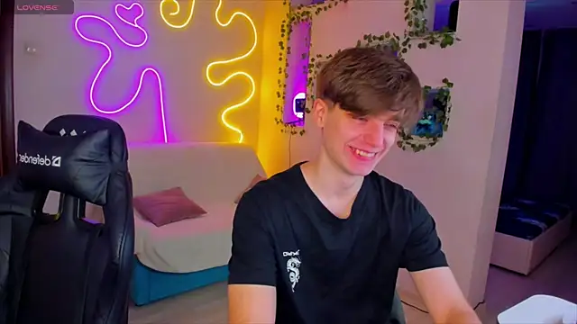 RobertAndLinela online show from 01.21.25