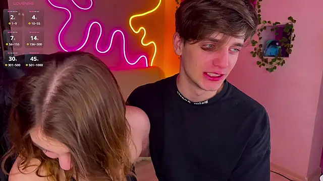 RobertAndLinela online show from 02.19.25