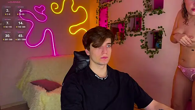 RobertAndLinela online show from 03.21.25