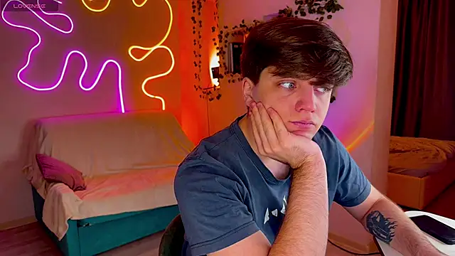 RobertAndLinela online show from 09.14.25