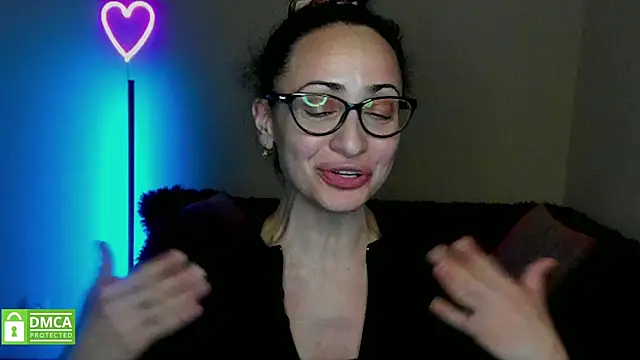 Snapshot of Arianasweety23 chatting on 02.05.25 Arianasweety23 online show from 02.05.25