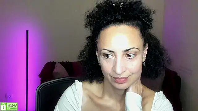 Snapshot of Arianasweety23 chatting on 09.09.25 Arianasweety23 online show from 09.09.25