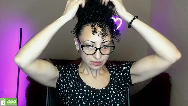 Snapshot of Arianasweety23 chatting on 09.16.25 Arianasweety23 online show from 09.16.25