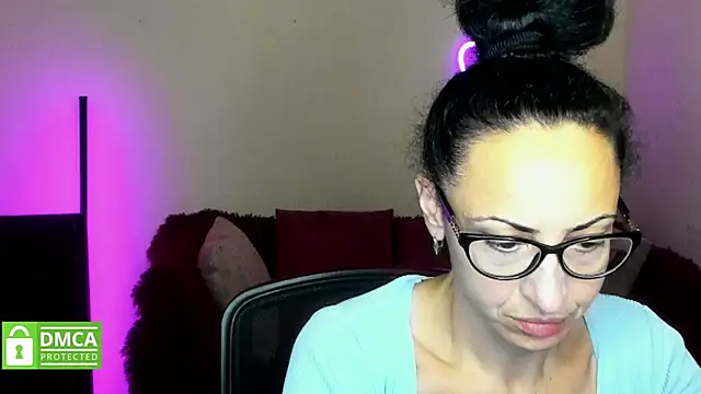 Snapshot of Arianasweety23 chatting on 10.05.25 Arianasweety23 online show from 10.05.25