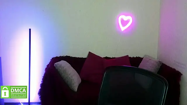 Snapshot of Arianasweety23 chatting on 10.25.25 Arianasweety23 online show from 10.25.25