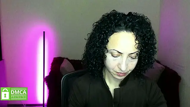 Snapshot of Arianasweety23 chatting on 11.04.25 Arianasweety23 online show from 11.04.25