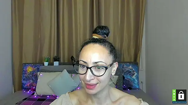 Snapshot of Arianasweety23 chatting on 11.11.25 Arianasweety23 online show from 11.11.25