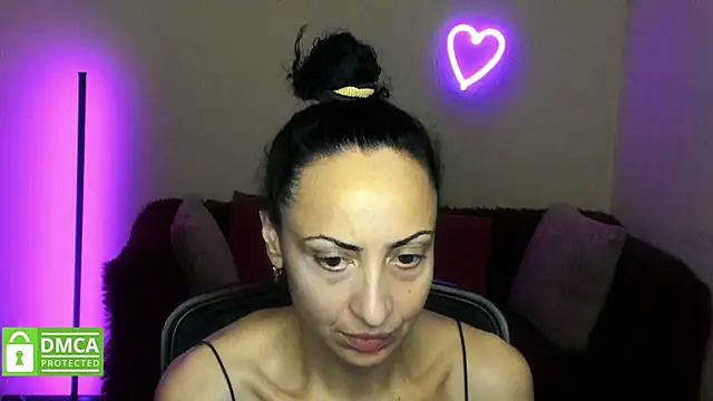 Snapshot of Arianasweety23 chatting on 11.23.25 Arianasweety23 online show from 11.23.25