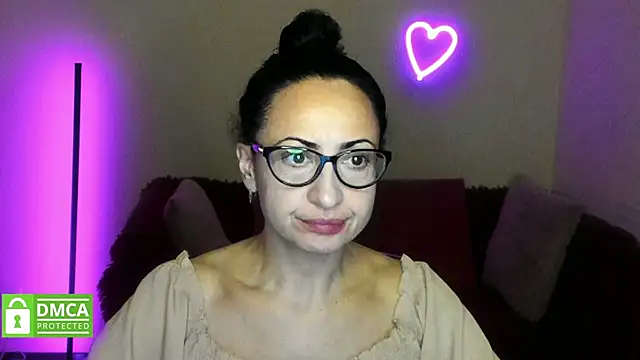 Snapshot of Arianasweety23 chatting on 11.24.25 Arianasweety23 online show from 11.24.25