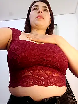 Snapshot of VictoriaMolina chatting on 10.12.25 VictoriaMolina online show from 10.12.25