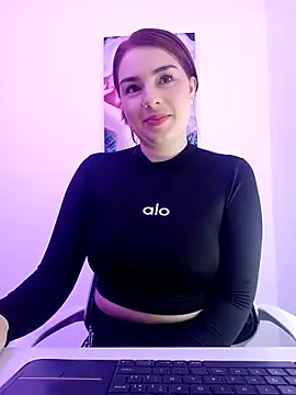 VictoriaMolina online show from 11.17.25