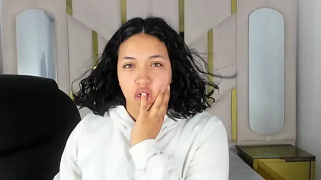 IsabellRodriguez18 online show from 09.13.25