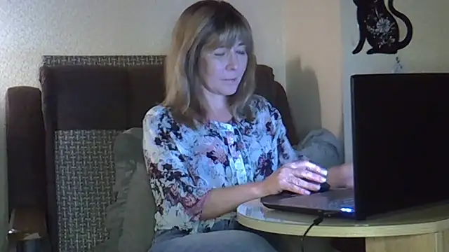 Snapshot of EllaJohnsonX chatting on 03.07.26 EllaJohnsonX online show from 03.07.26