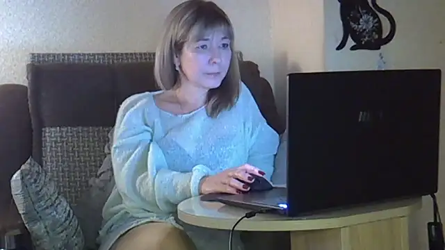 Snapshot of EllaJohnsonX chatting on 03.14.26 EllaJohnsonX online show from 03.14.26