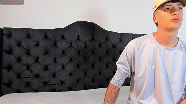 two milkyway online show from 10.08.25