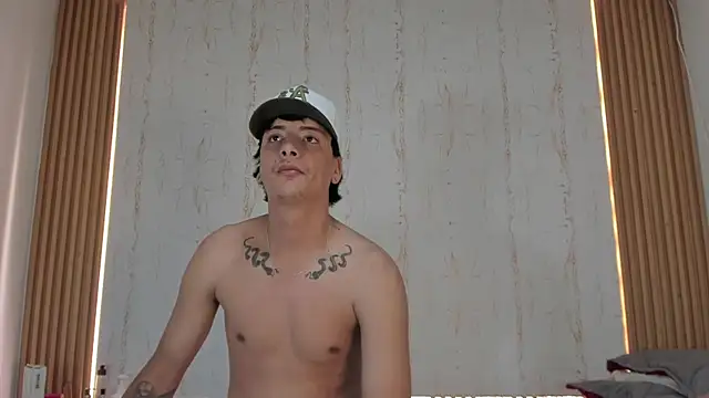 Snapshot of two_milkyway chatting on 06.06.26 two milkyway online show from 06.06.26