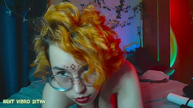 TrickyKitsune online show from 03.09.25