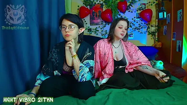 Snapshot of TrickyKitsune chatting on 03.21.26 TrickyKitsune online show from 03.21.26