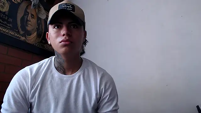 Snapshot of Thiago_x_Sahara chatting on 01.17.25 Thiago x Sahara online show from 01.17.25