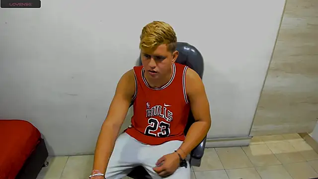 Warning Boy online show from 12.27.24