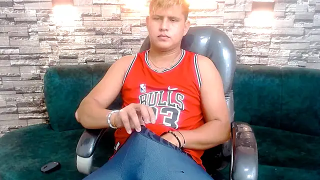 Warning Boy online show from 12.27.24