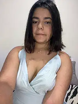 Snapshot of pretty_angela1 chatting on 01.22.25 pretty angela1 online show from 01.22.25